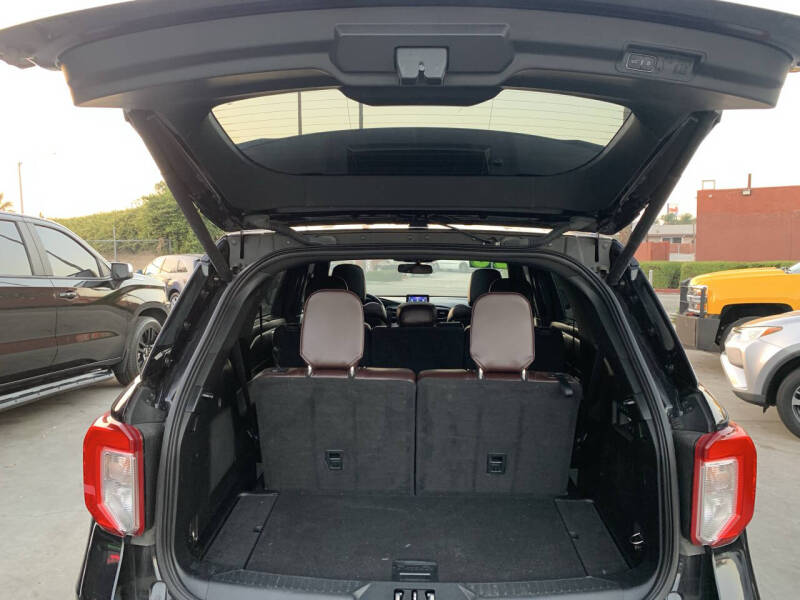 2020 Ford Explorer Platinum