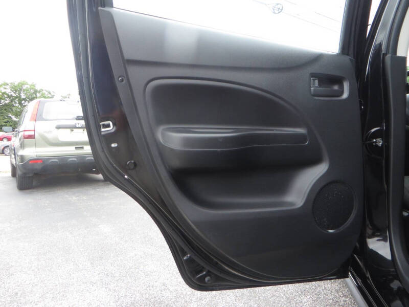 2024 Mitsubishi Mirage ES