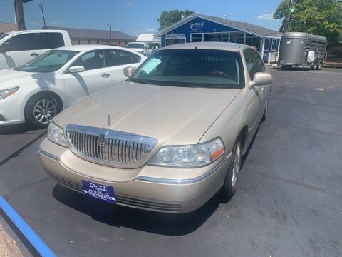 2010 Lincoln Town Car for sale at EAGLE AUTO SALES in Lindale TX