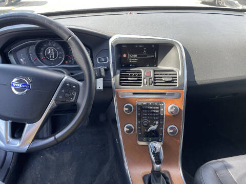 2017 Volvo XC60 T5 Inscription