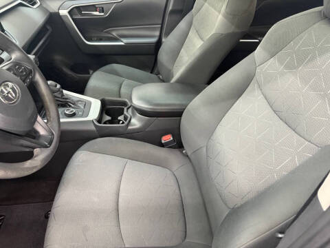 2020 Toyota RAV4 Hybrid XLE