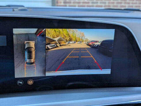 2024 Cadillac LYRIQ Luxury 1