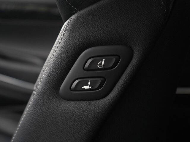 2025 Genesis GV80 2.5T Standard