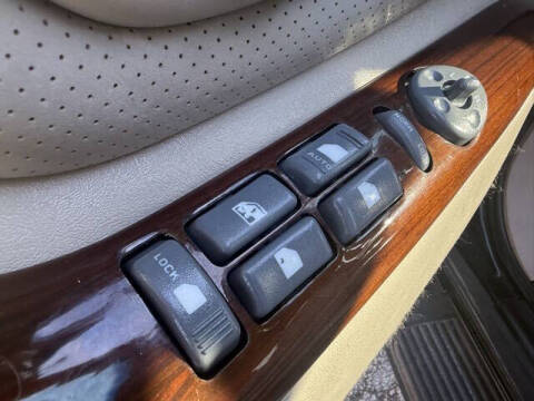 2000 Cadillac Escalade