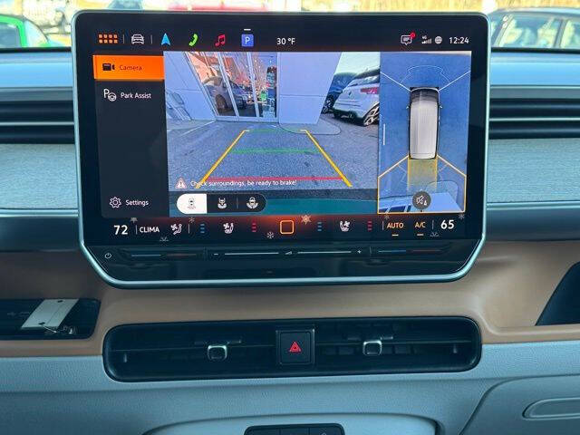 2025 Volkswagen ID. Buzz Pro S Plus 4Motion