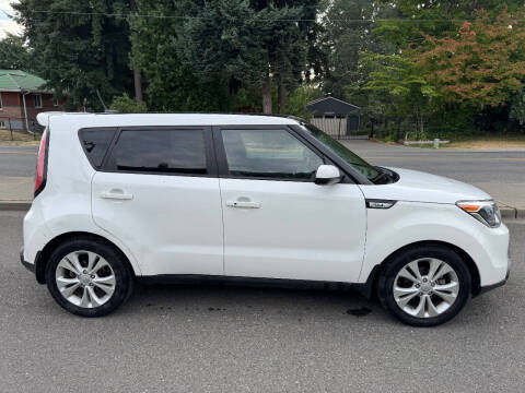 2015 Kia Soul +