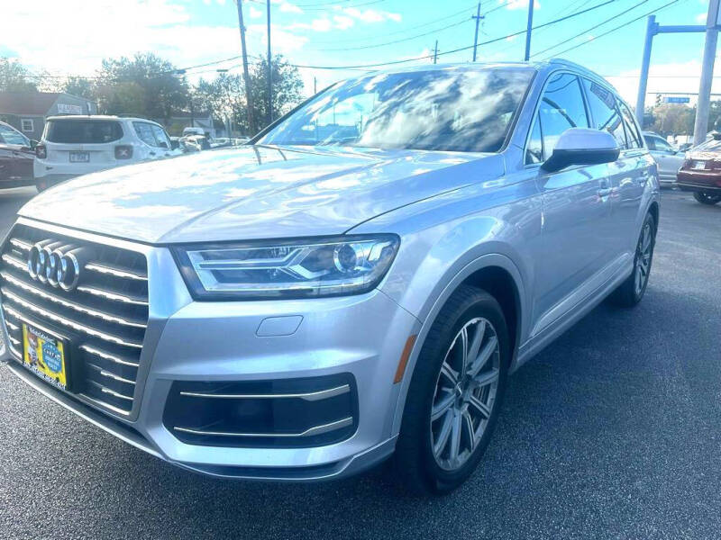 2018 Audi Q7 Premium Plus's photo