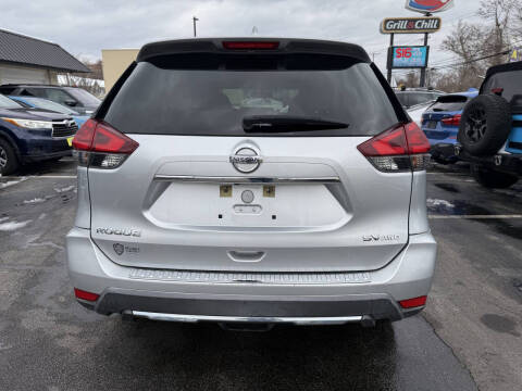 2017 Nissan Rogue SV