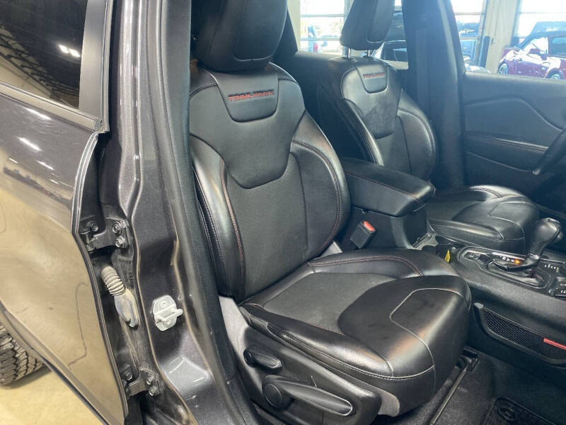 2021 Jeep Cherokee Trailhawk