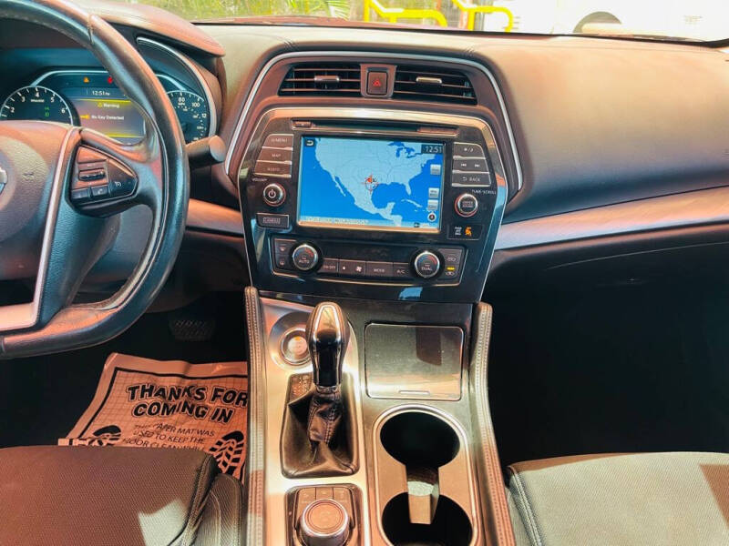 2017 Nissan Maxima