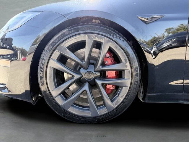 2023 Tesla Model S Plaid