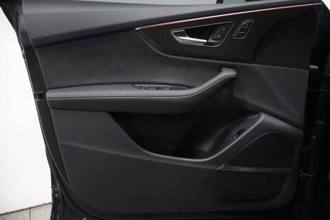 2023 Audi SQ8 4.0T quattro Premium Plus