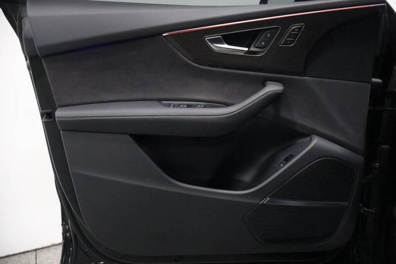 2023 Audi SQ8 4.0T quattro Premium Plus