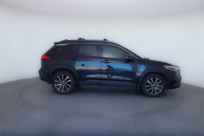 2022 Toyota Corolla Cross XLE