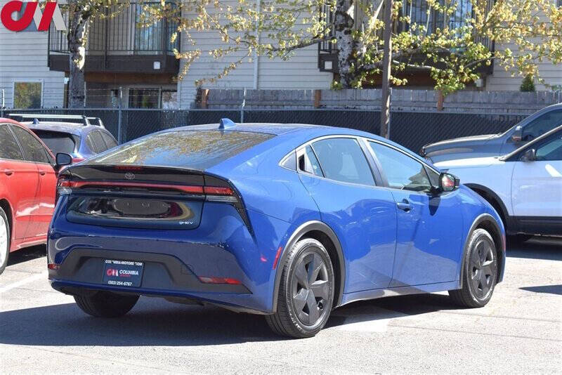 2024 Toyota Prius LE