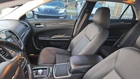 2019 Chrysler 300 Touring