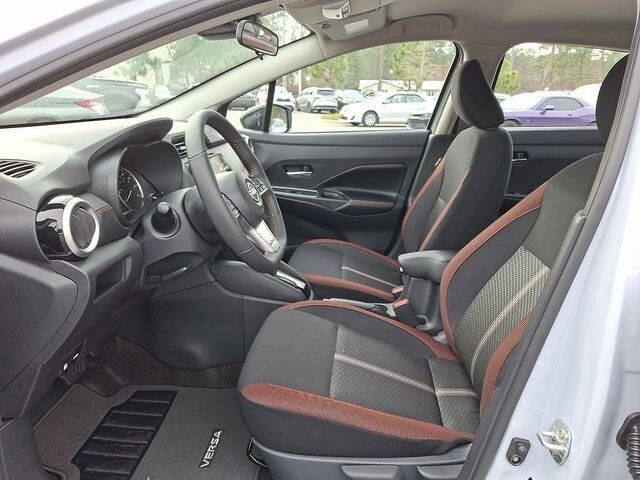 2025 Nissan Versa SR