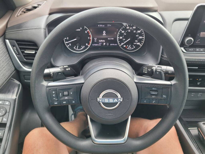 2023 Nissan Rogue S - Photo 18