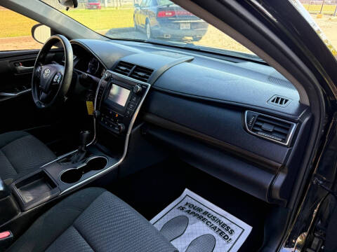 2016 Toyota Camry LE