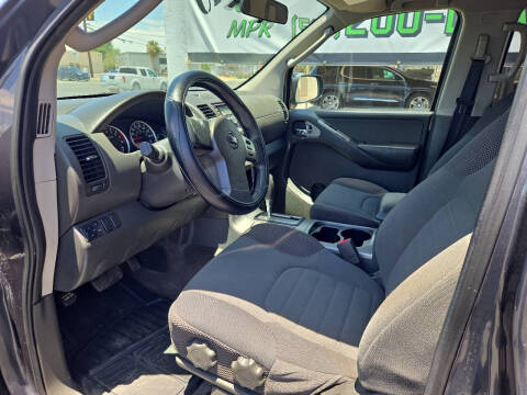 2011 Nissan Pathfinder LE