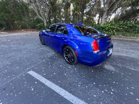 2020 Chrysler 300 Touring L