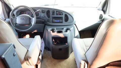 2004 Ford E-Series E-450 SD