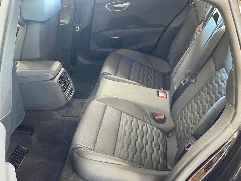 2022 Audi e-tron GT quattro Prestige