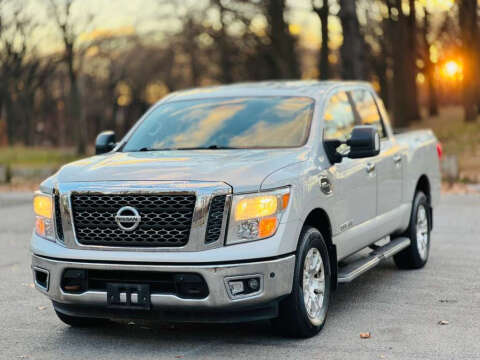 2017 Nissan Titan SV