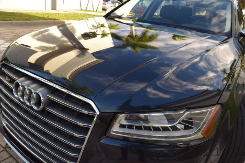 2015 Audi S8 4.0T quattro