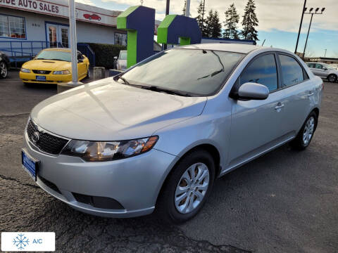 2013 Kia Forte for sale at BAYSIDE AUTO SALES in Everett WA