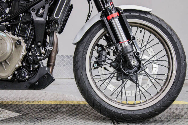 2023 Husqvarna Vitpilen 401