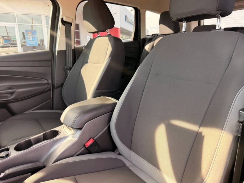 2015 Ford Escape S