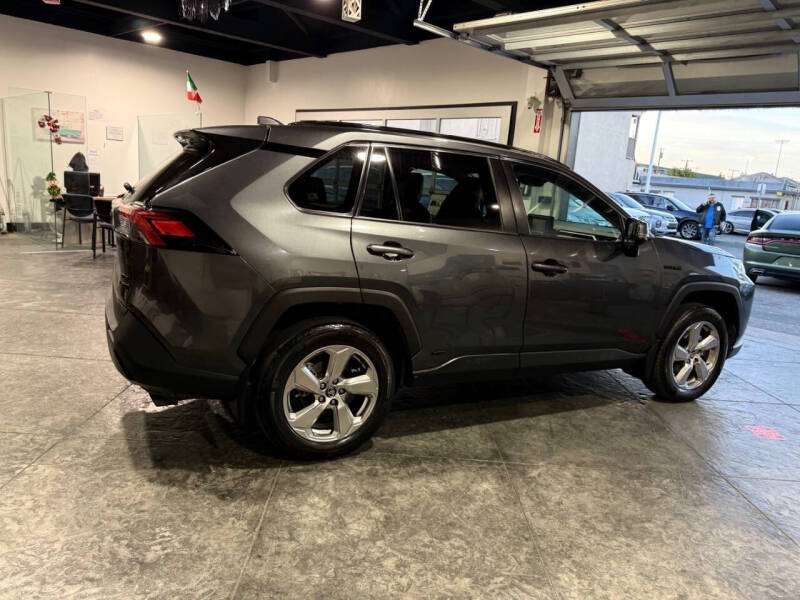 2021 Toyota RAV4 Hybrid XLE Premium