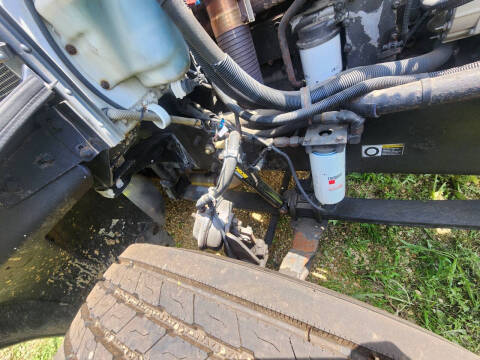 2005 Peterbilt 330