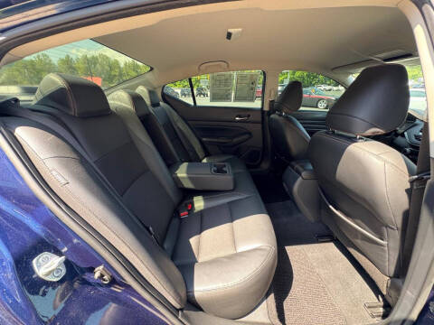 2021 Nissan Altima 2.5 SR