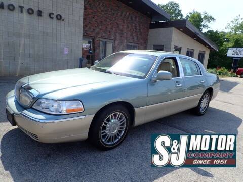 2006 Lincoln Town Car for sale at S & J Motor Co Inc. in Merrimack NH