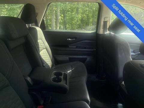 2022 Nissan Pathfinder S