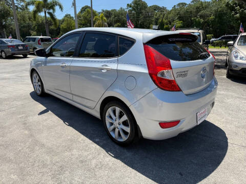 2013 Hyundai Accent SE