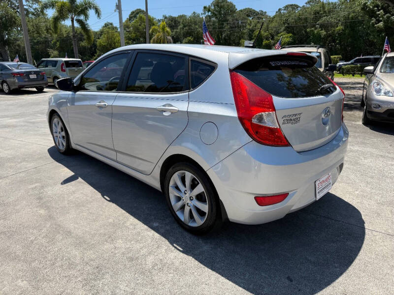 2013 Hyundai Accent SE