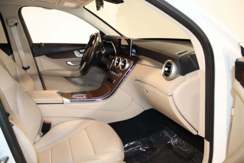 2021 Mercedes-Benz GLC GLC 300 4MATIC