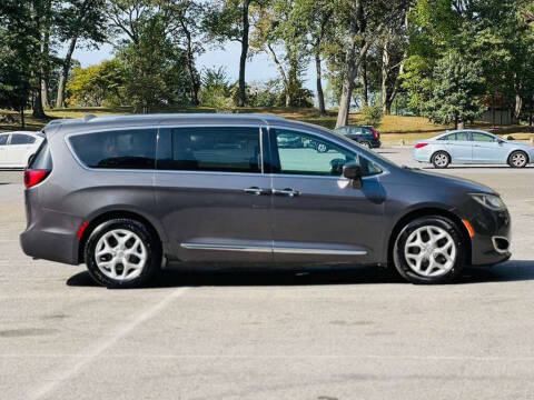 2018 Chrysler Pacifica Touring L Plus