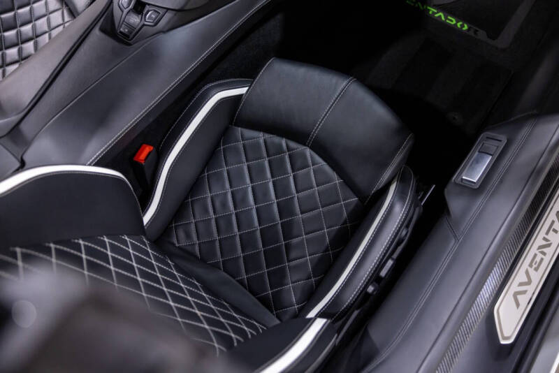 2019 Lamborghini Aventador LP 740-4 S