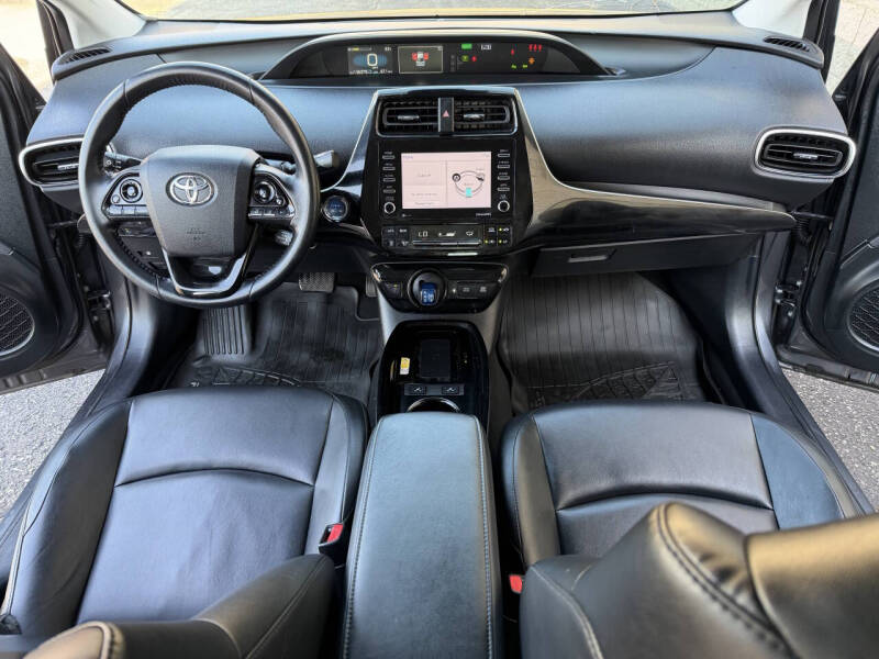 2021 Toyota Prius XLE