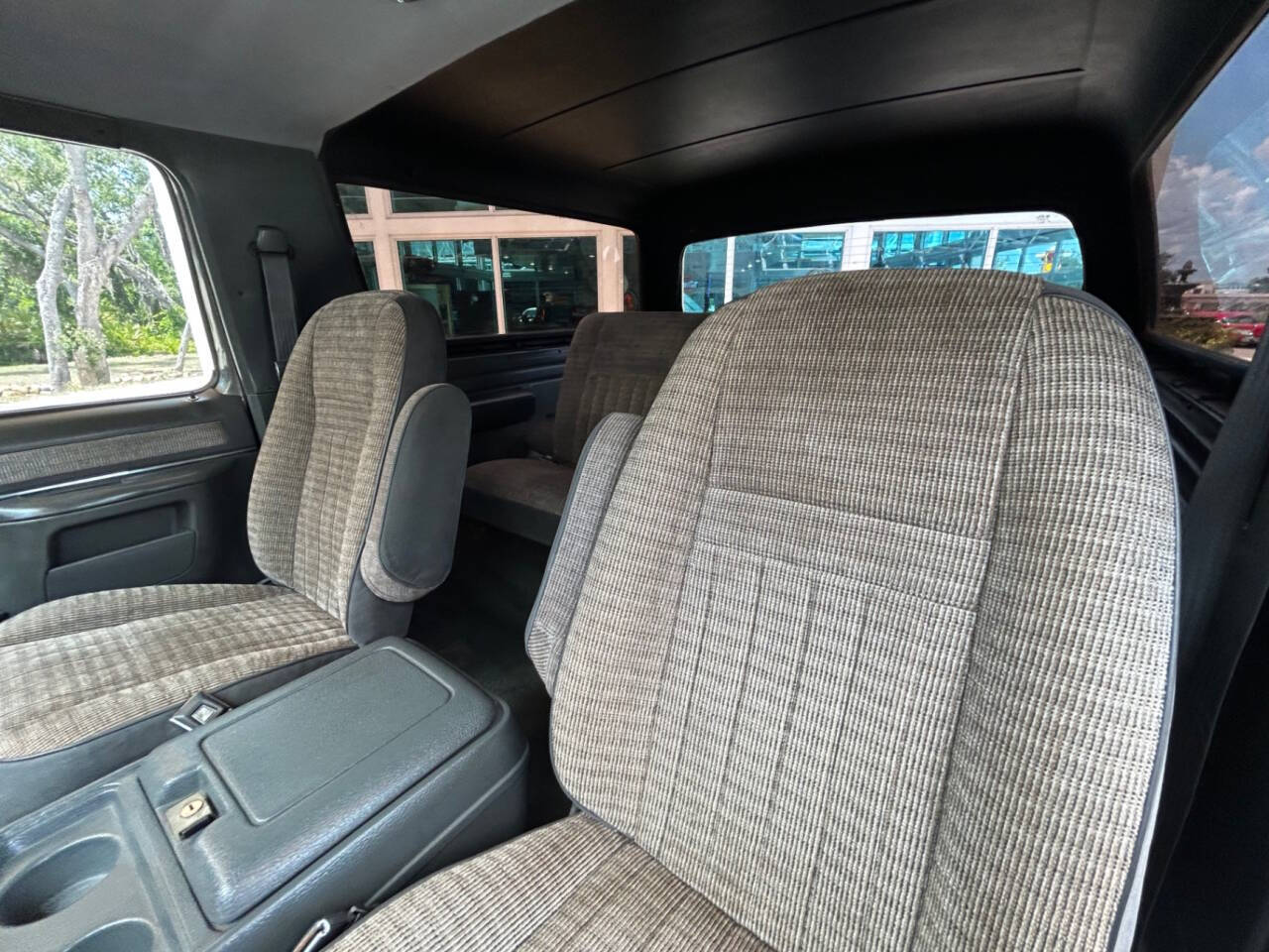 1989 Ford Bronco 23