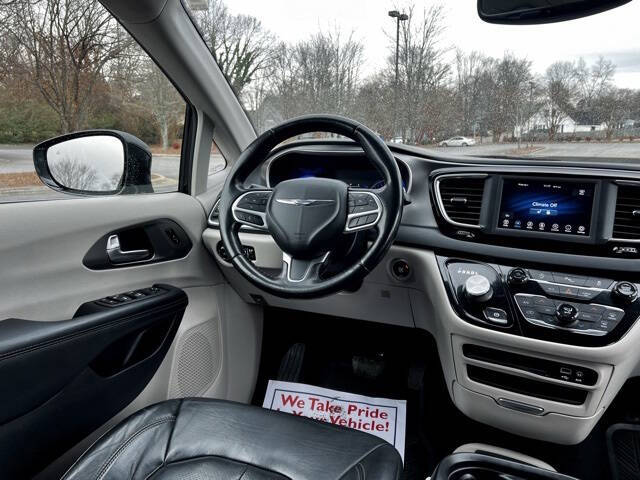 2020 Chrysler Pacifica Touring L