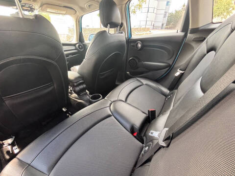 2017 MINI Hardtop 4 Door Cooper