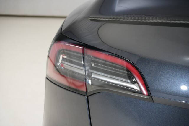 2024 Tesla Model Y Performance