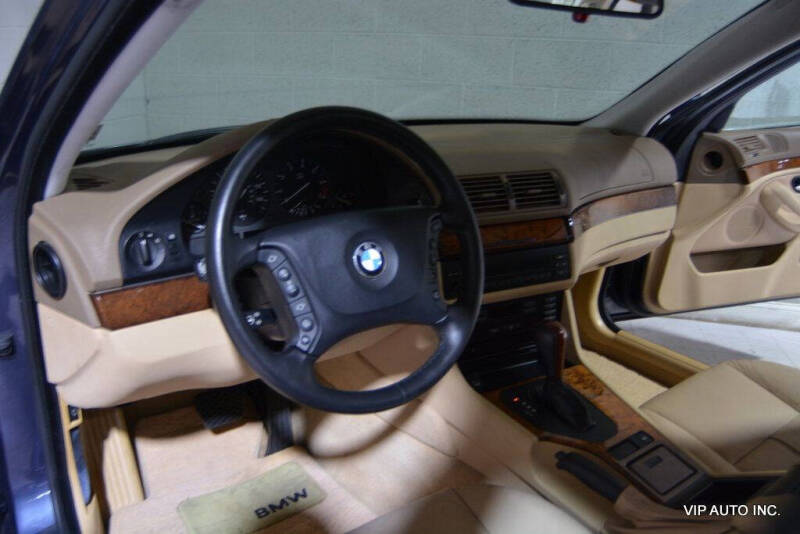 2002 BMW 5 Series 525i