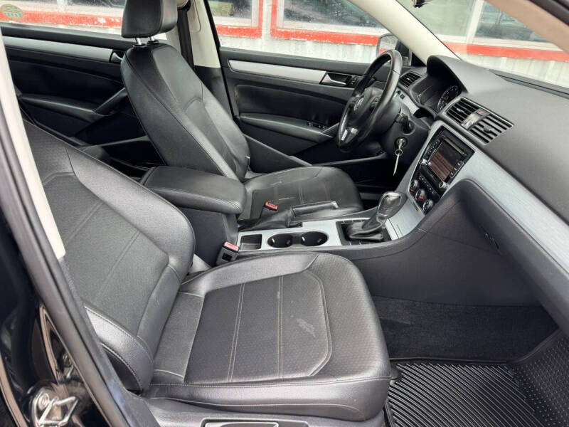 2013 Volkswagen Passat SE