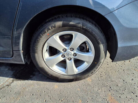 2014 Toyota Sienna LE 8-Passenger